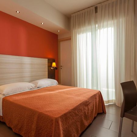 Hotel Aurora Mare Ρίμινι Εξωτερικό φωτογραφία